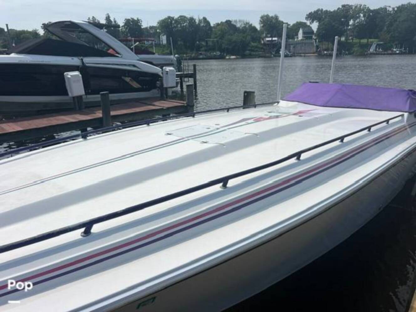A photo of this 1998 Fountain Lightning 42