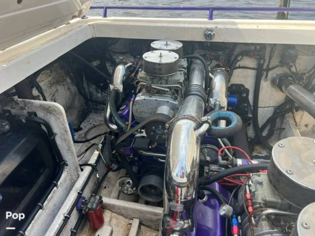 A photo of this 1998 Fountain Lightning 42