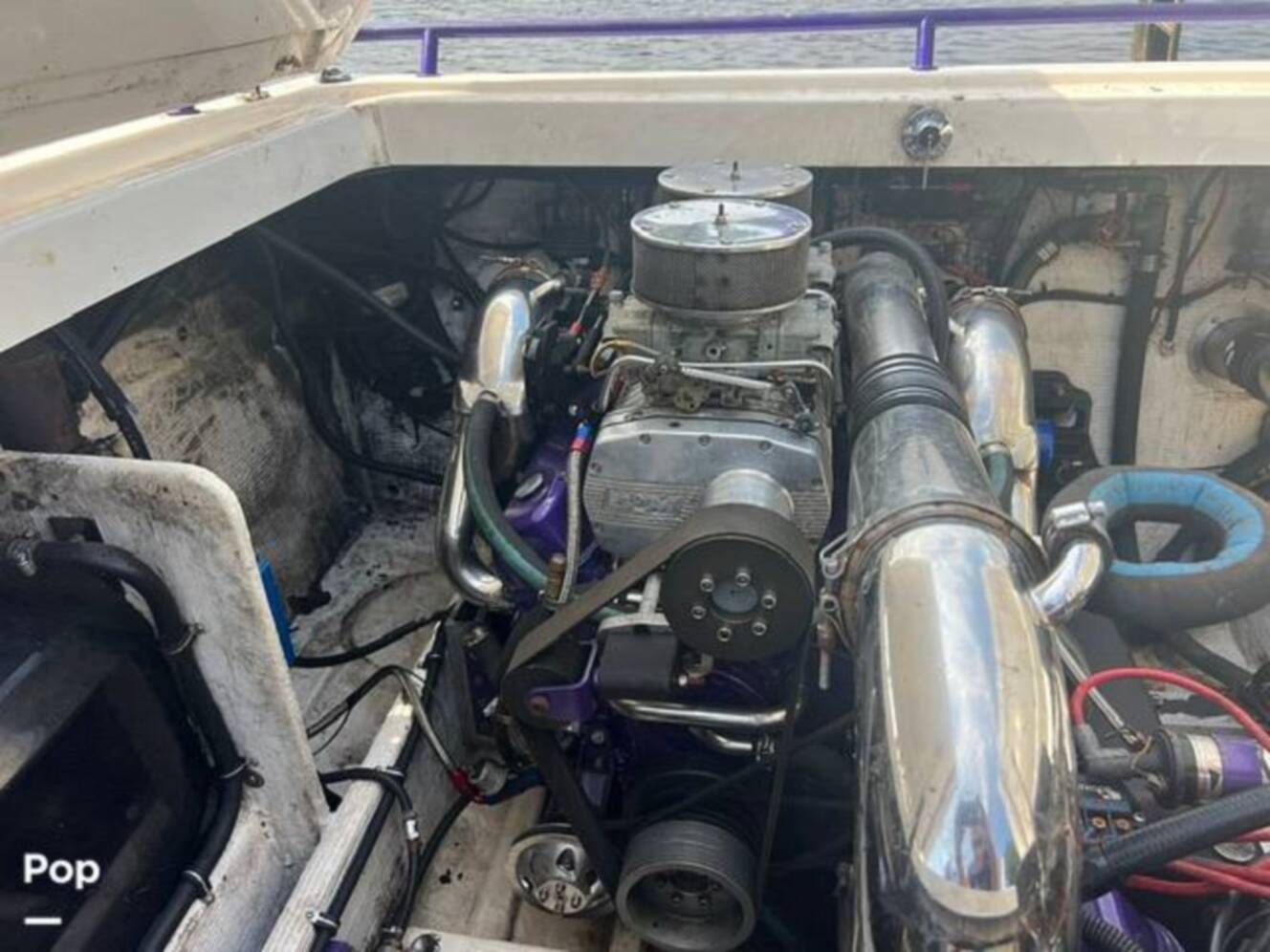 A photo of this 1998 Fountain Lightning 42