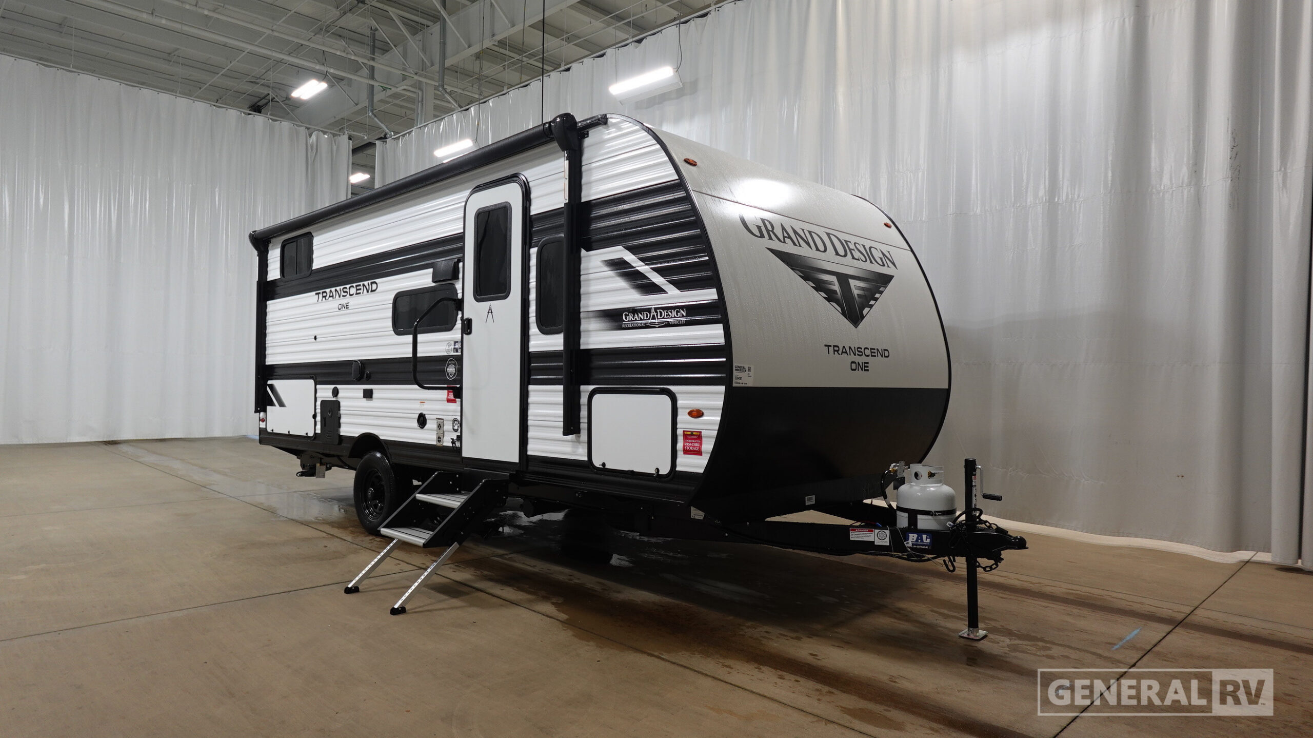 2027 Grand Design Transcend One 161BH in wixom MI