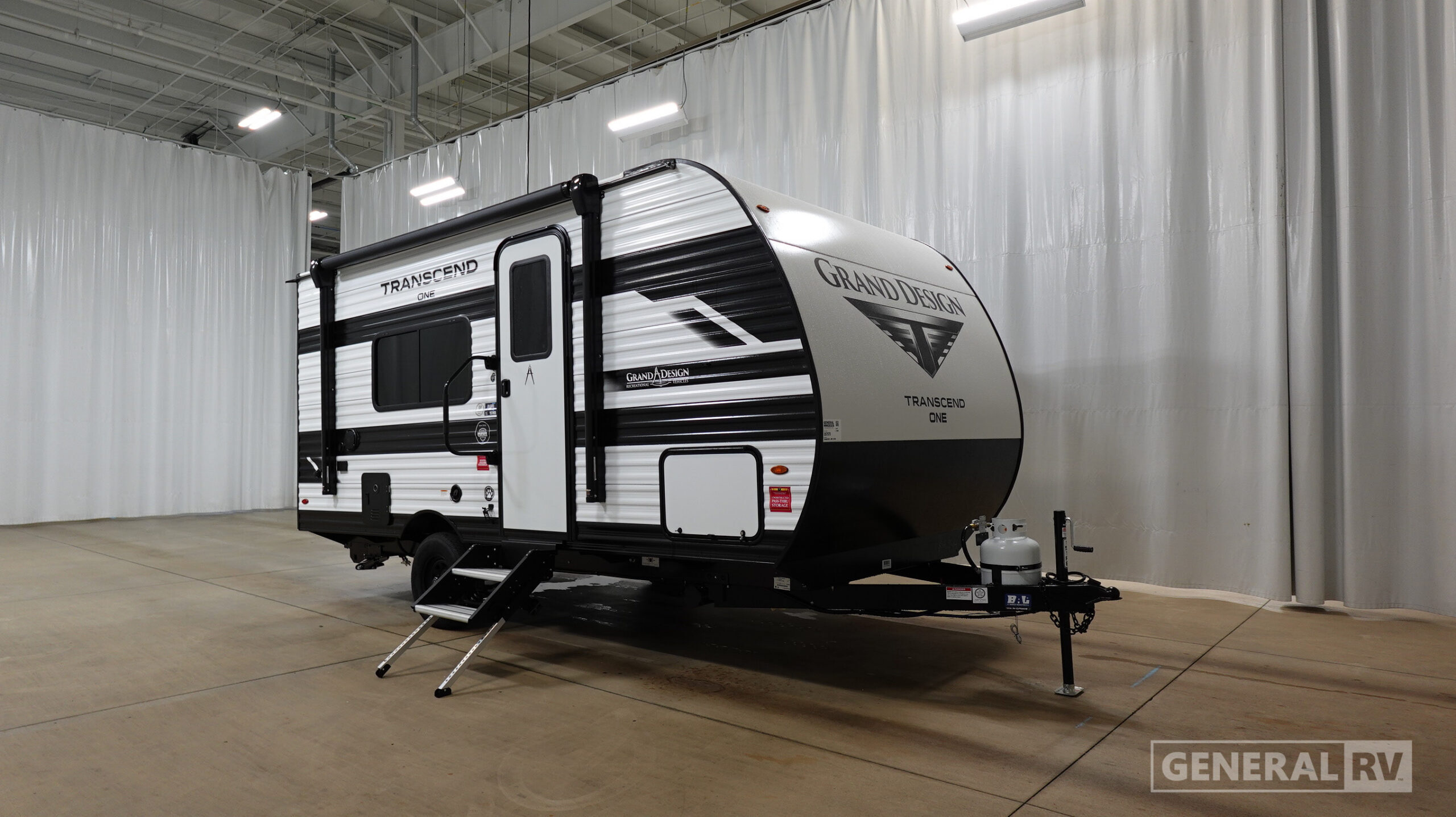 2027 Grand Design TRANSCEND-ONE 151RB in brownstown MI