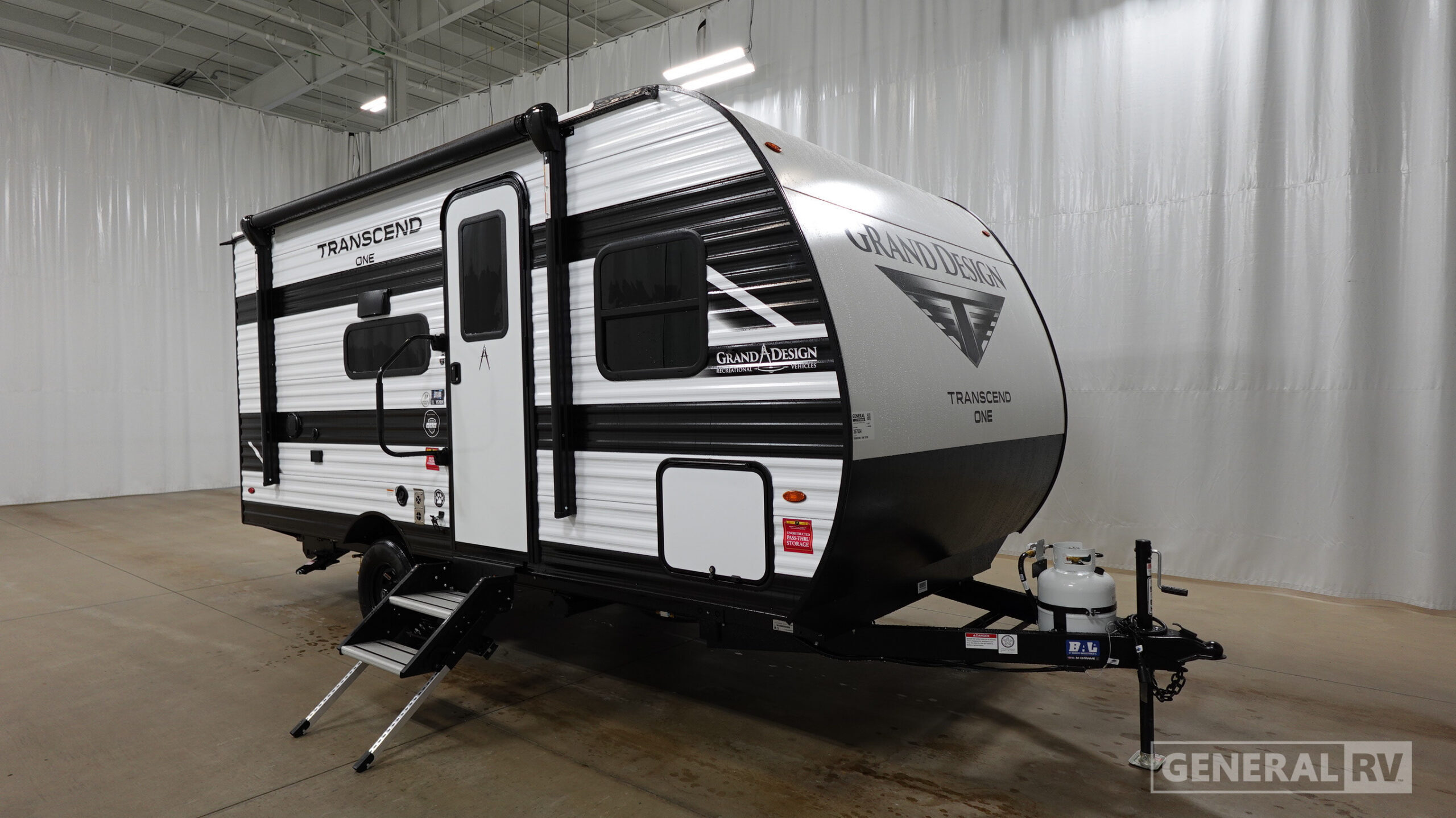 2027 Grand Design Transcend One 151BH in wixom MI