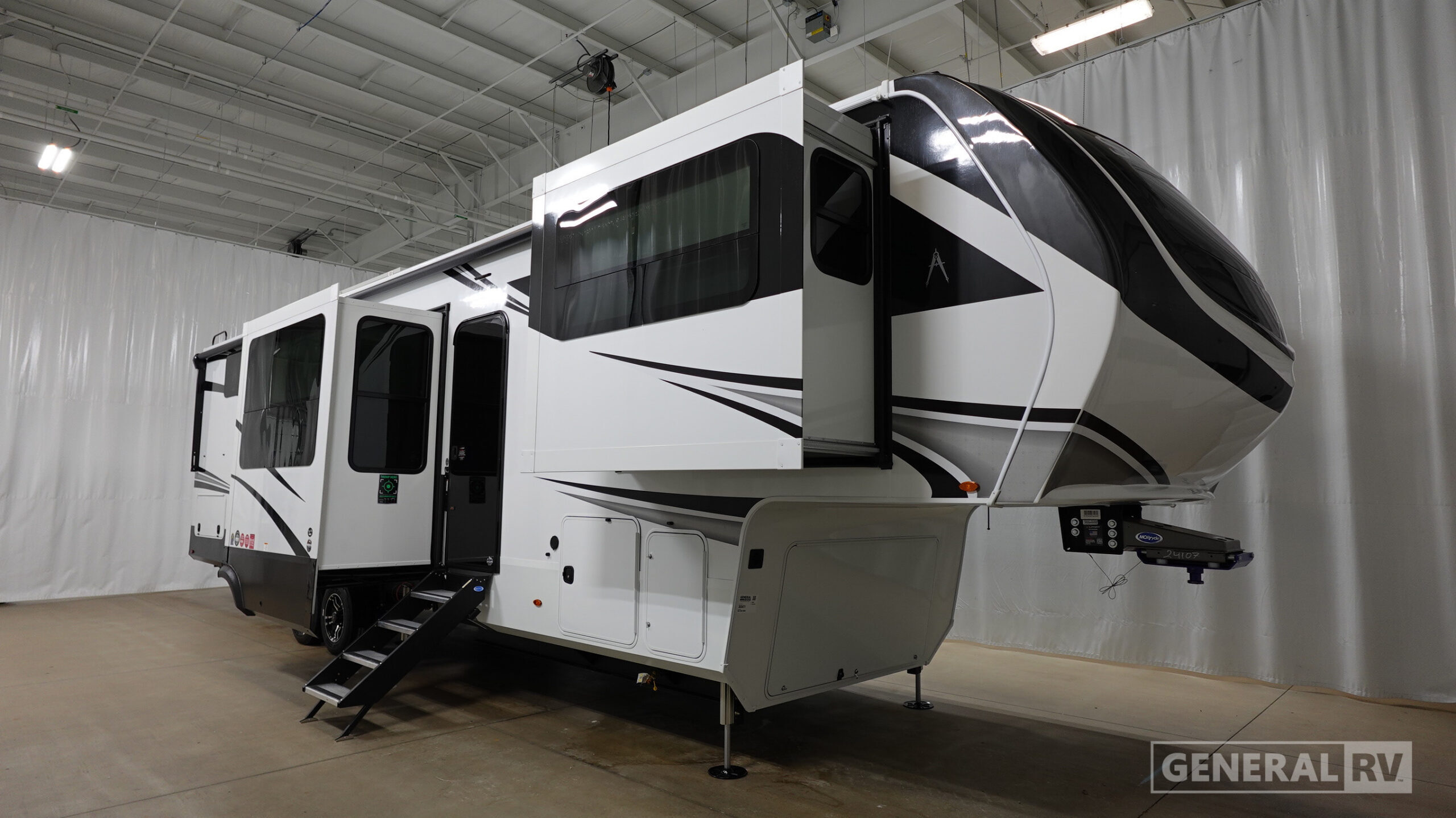 2026 Grand Design SOLITUDE 380FL in birch run MI