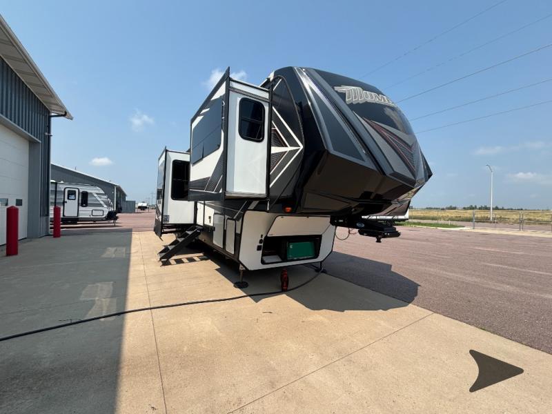 2019 Grand Design Momentum 376TH in tea SD