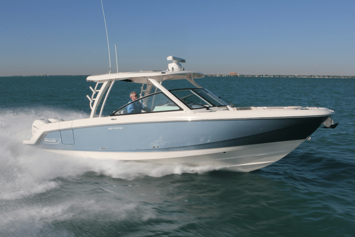 2024 Boston Whaler 320 Vantage in norwalk CT