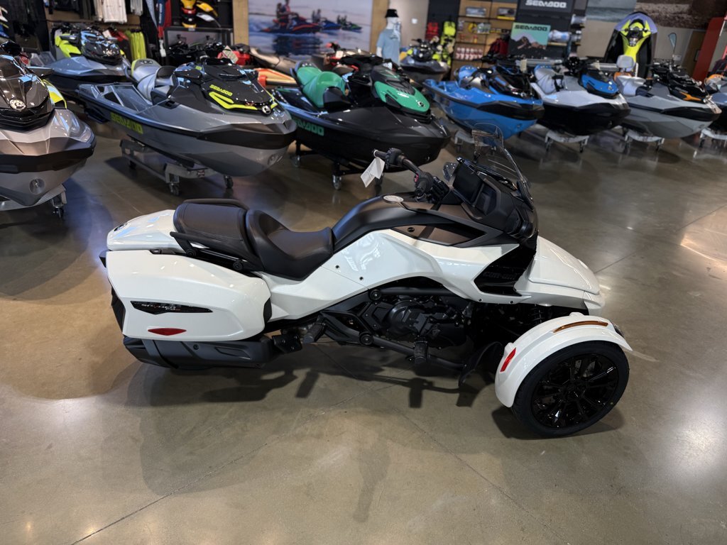 2026 Brp Inc. SPYDER F3 T 1330 SE6 WH 26 in Houston, TX