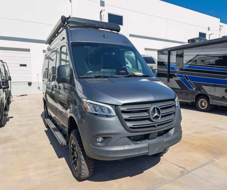 2027 Winnebago REVEL SPORT BMB44N in phoenix AZ