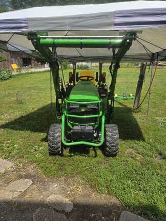 2019 John Deere 2025R in New Philadelphia, OH