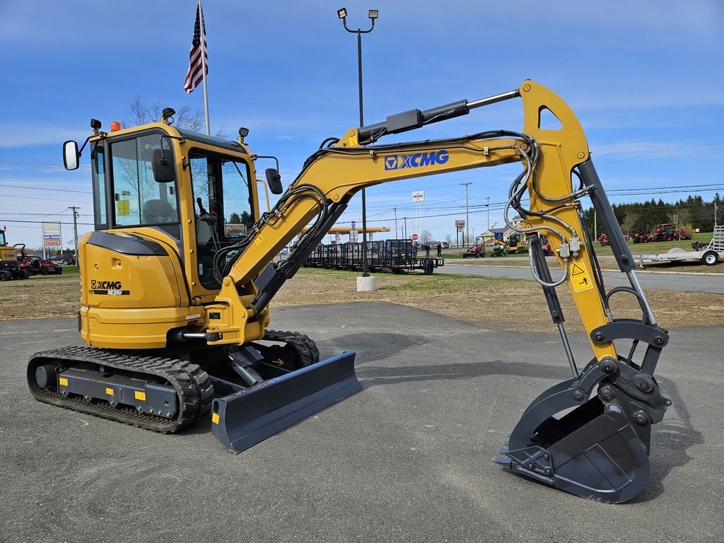 2025 XCMG XE35U 24HP Excavator w/HVAC Cab, Backup Camera, Hydraul in Houlton, ME