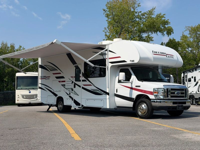 2020 Thor Motor Coach Freedom Elite 27FE Ford RV
