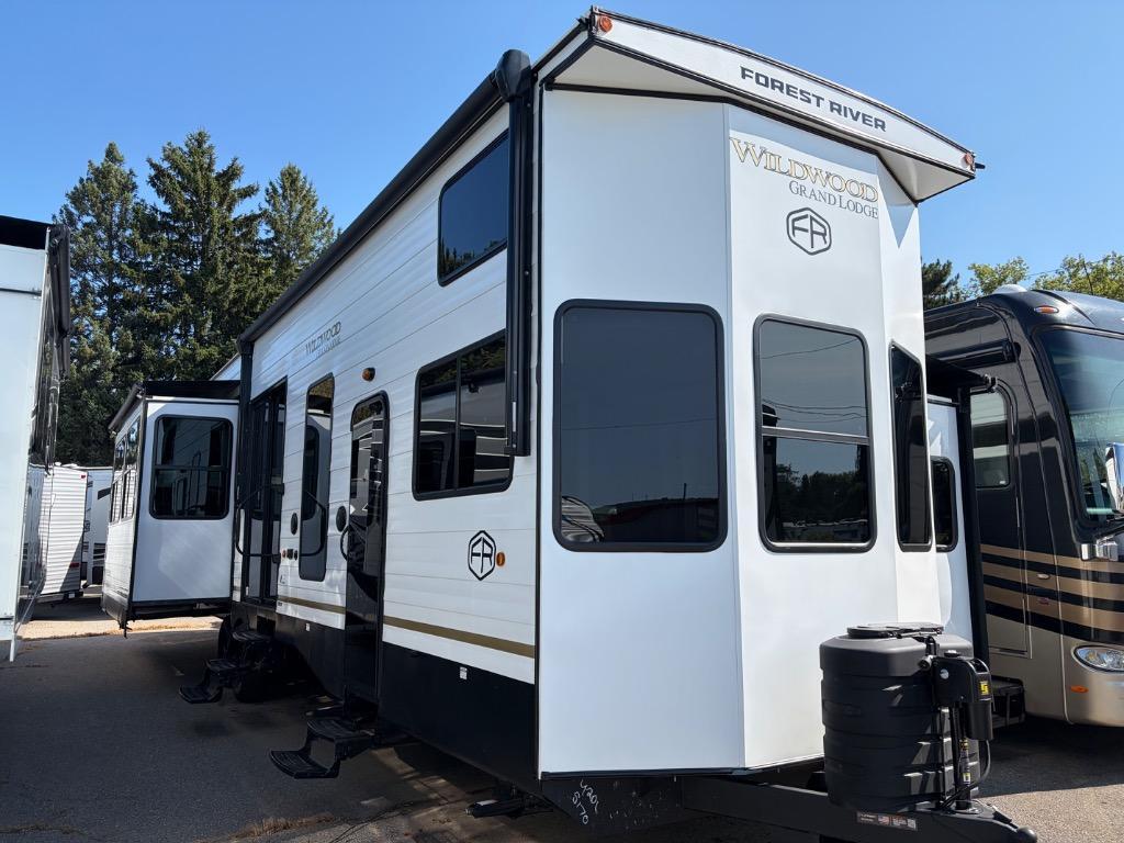 2026 Forest River Rv Wildwood Grand Lodge 42DL in wausau WI