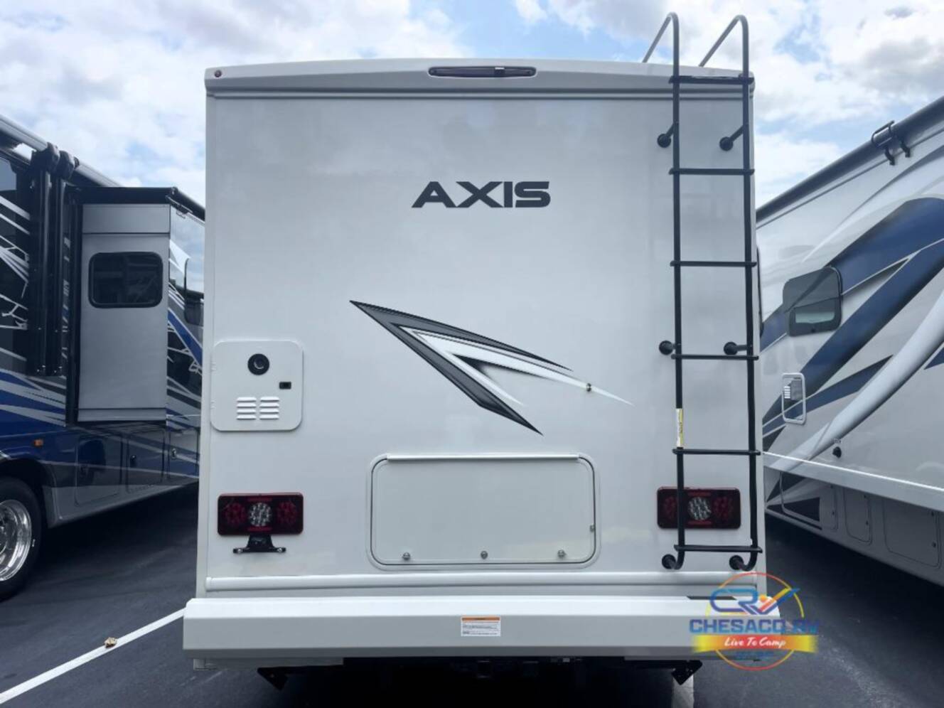 A photo of this 2025 Thor Motor Coach Axis 26.1