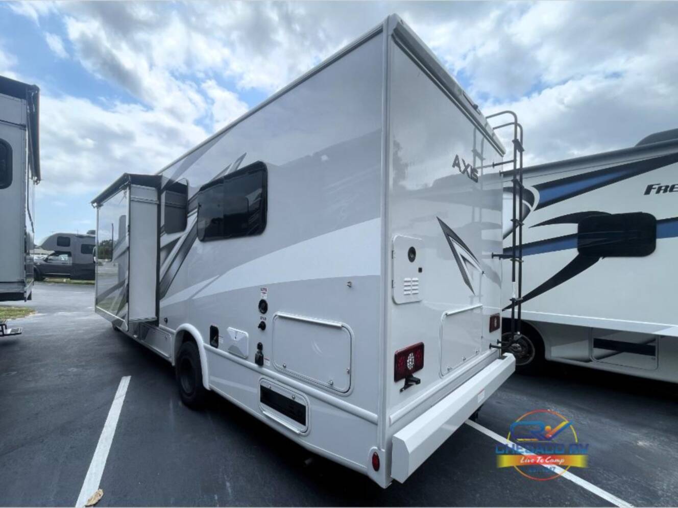 A photo of this 2025 Thor Motor Coach Axis 26.1
