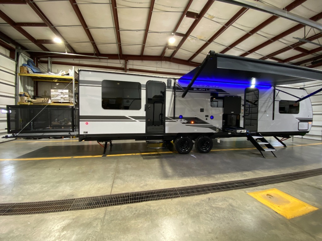 2027 Forest River Rv Cherokee Grey Wolf Black Label 28RRTSBL in middlebury IN