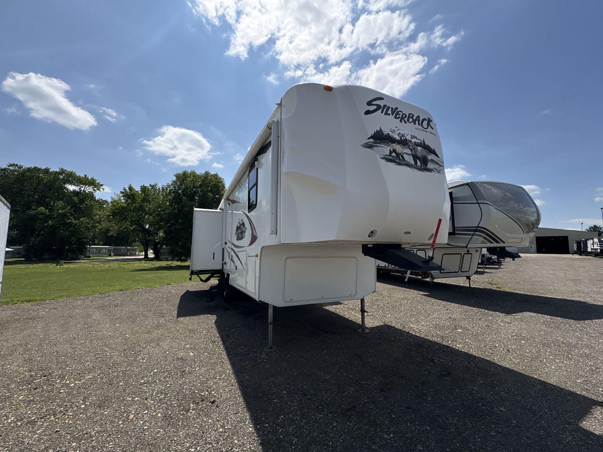 2012 Forest River Cedar Creek SILVERBACK 29RL in lancaster OH