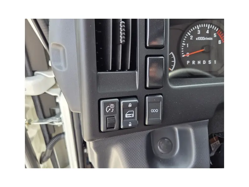 2026 ISUZU NPR HD