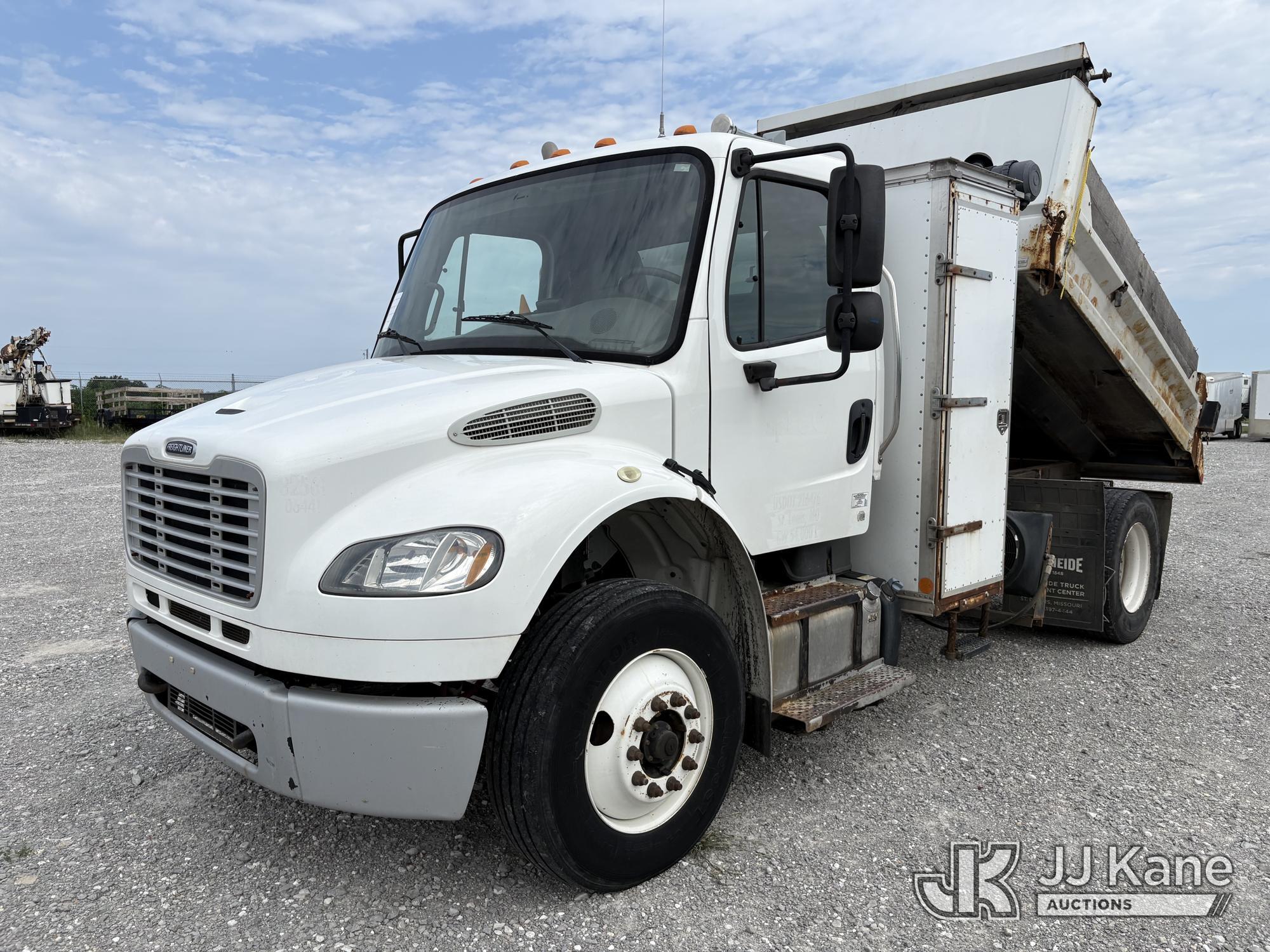 2017 FREIGHTLINER BUSINESS CLASS M2 106 in Hawk Point, MO