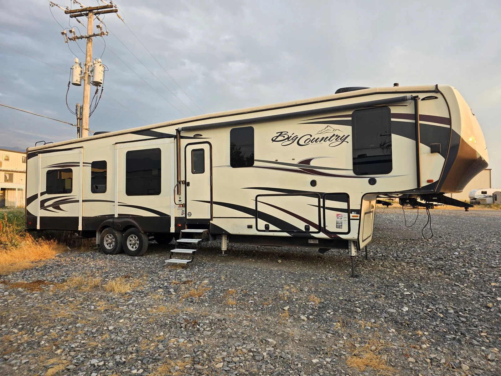 2018 Heartland Big Country 4010 RD in north logan UT