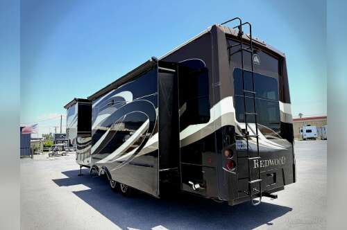 2018 Redwood Rv Redwood 3901WB in la feria TX