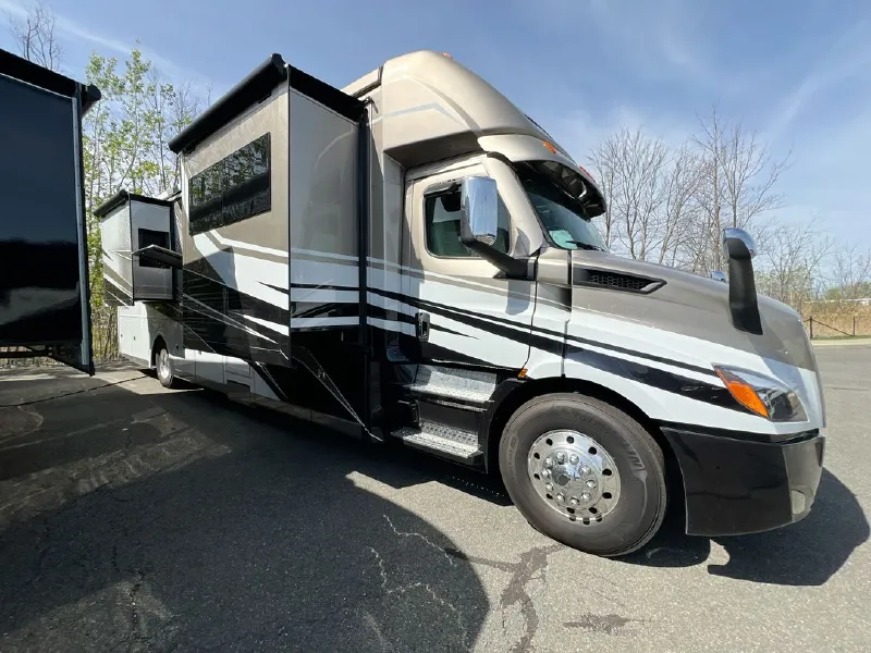 2026 Entegra Coach Centurion 39N