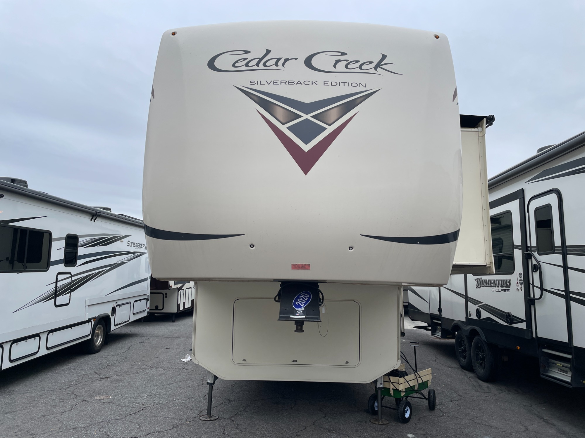 2020 Forest River CEDAR CREEK SILVERBACK 37MBH in greenville NC