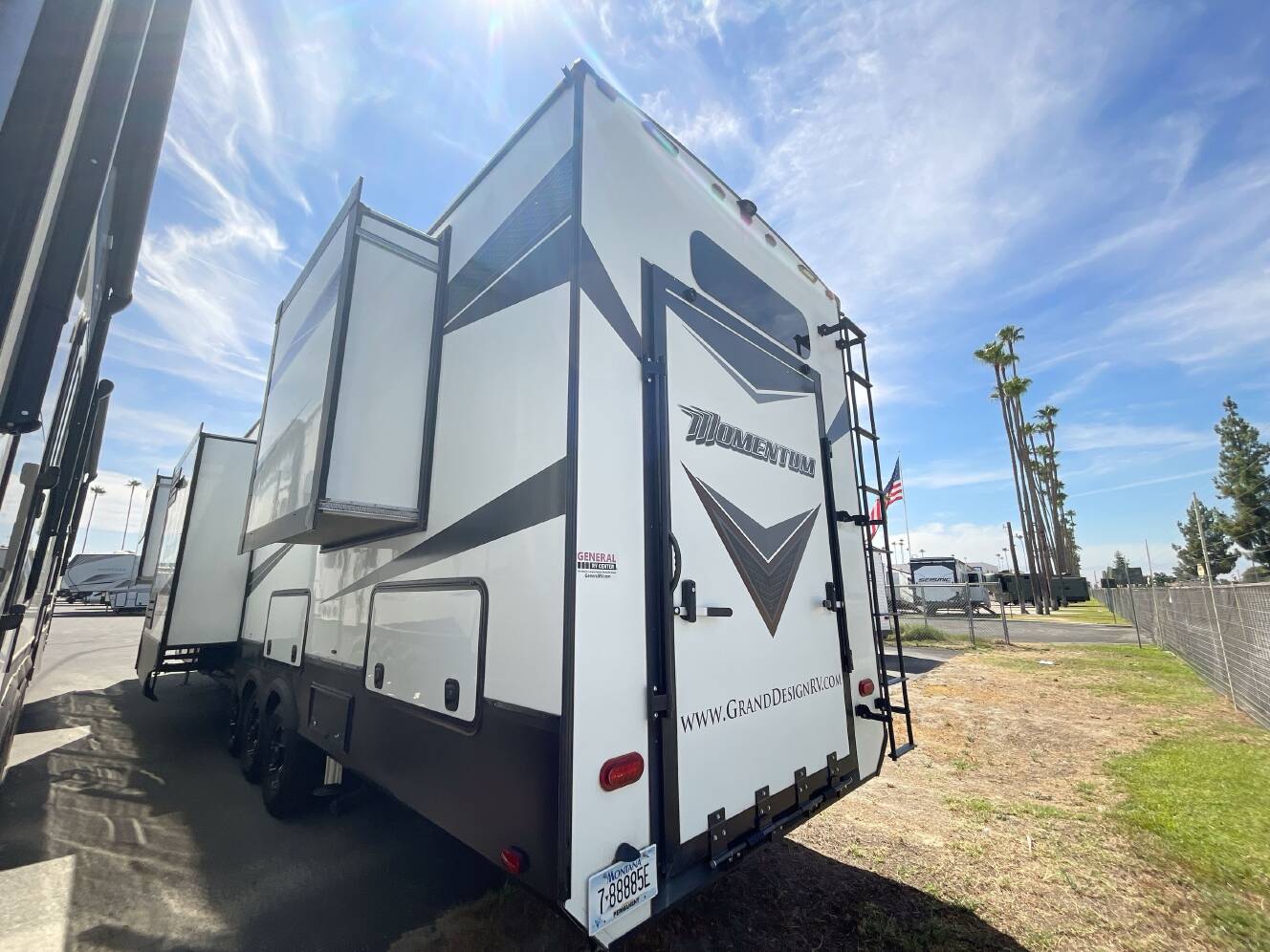 A photo of this 2019 Grand Design MOMENTUM 376TH
