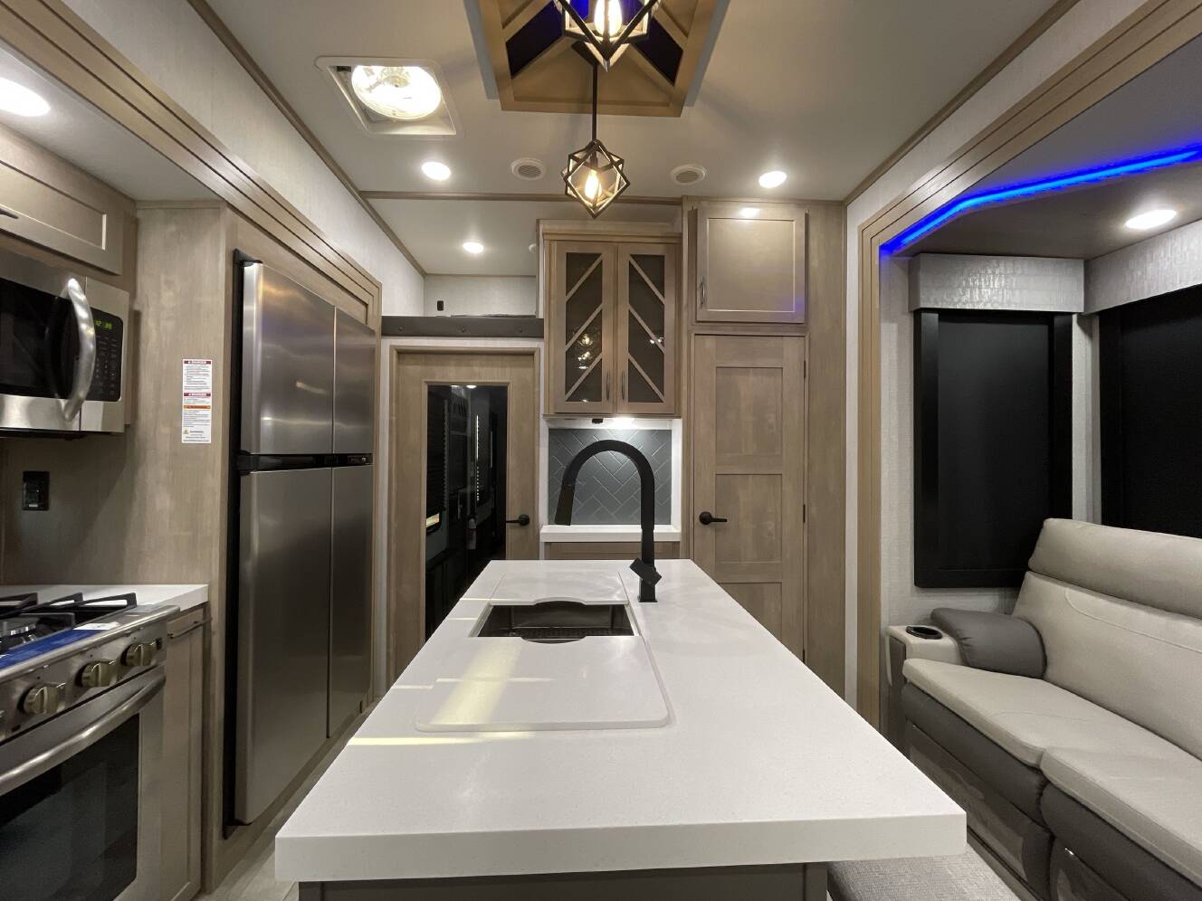 A photo of this 2023 Grand Design MOMENTUM 410TH