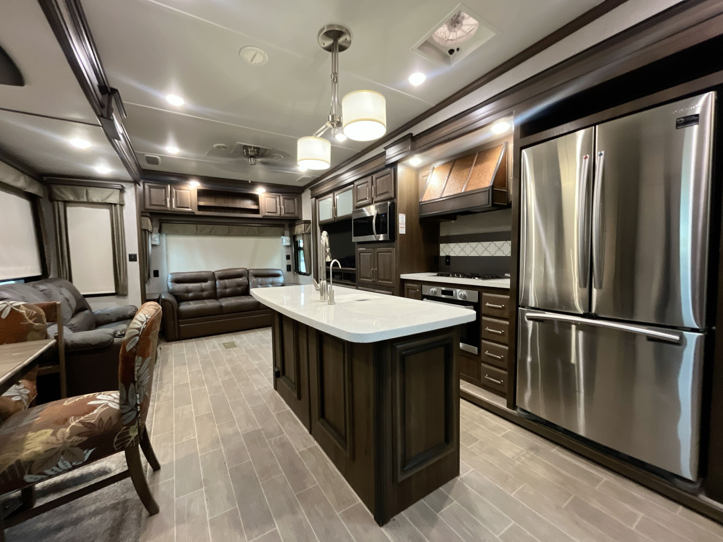 2020 Keystone ALPINE 3651RL in spring TX