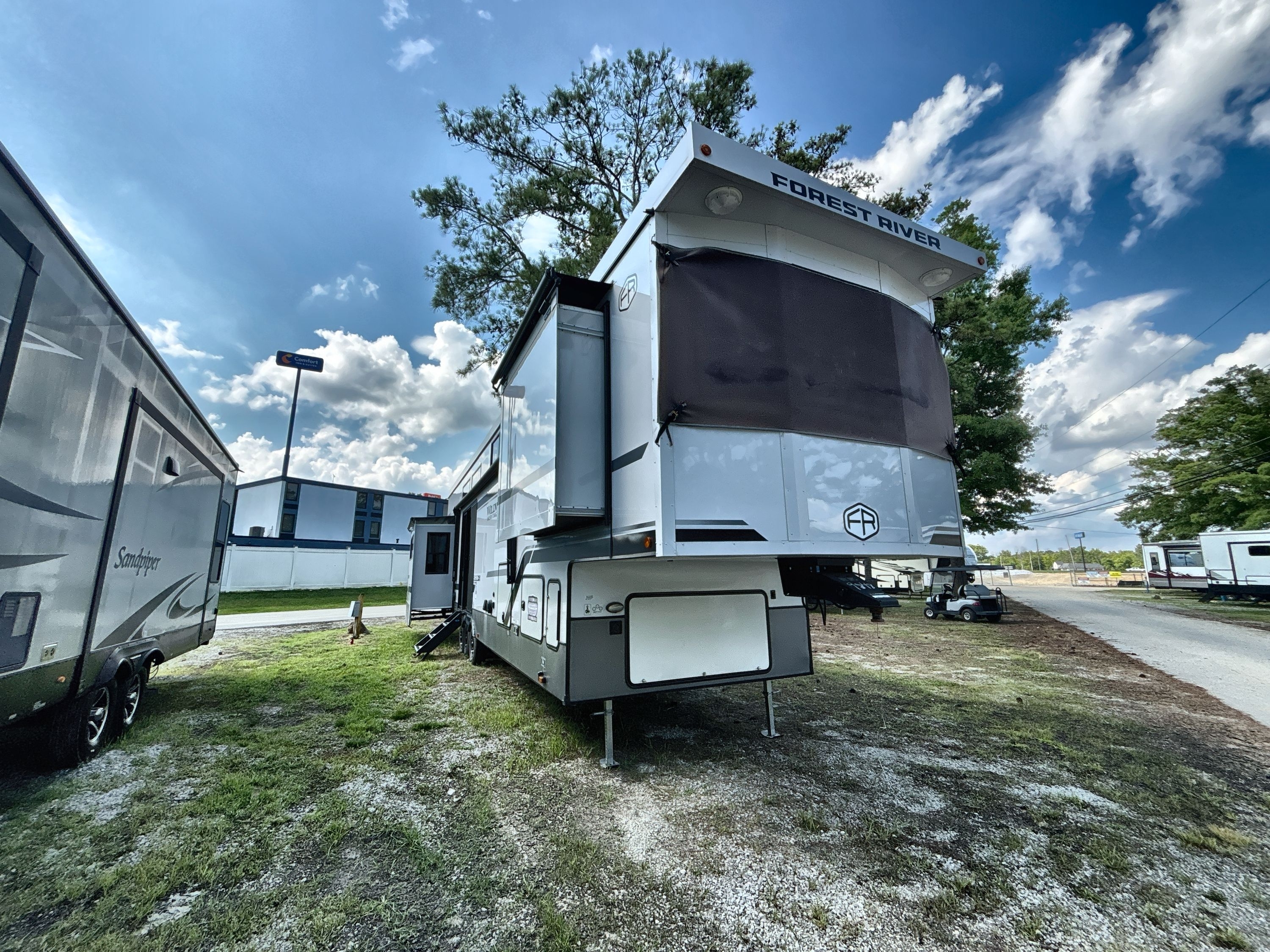 2025 Forest River WILDWOOD HERITAGE GLEN ROOST43 RV