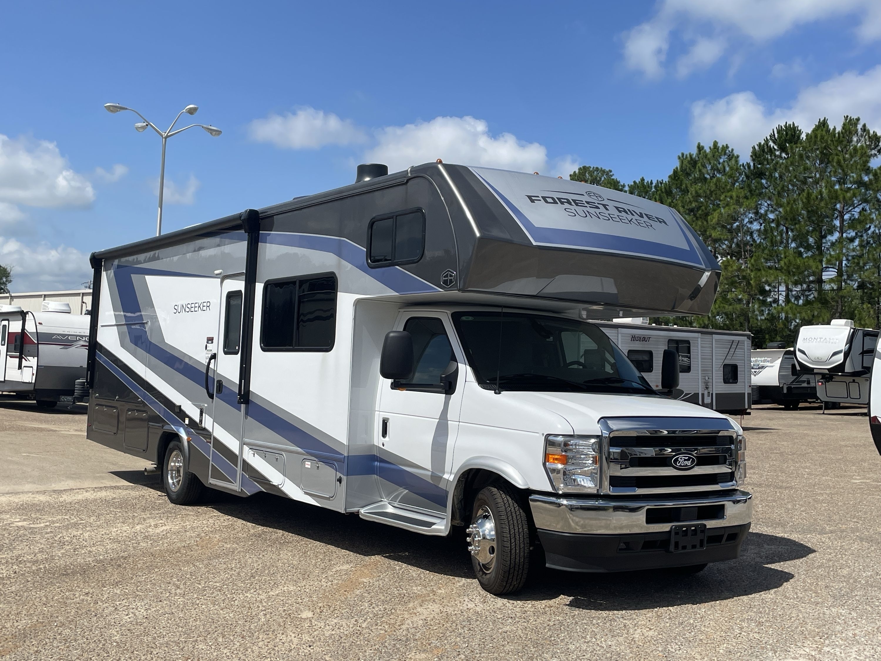 2026 Forest River SUNSEEKER 2860DSF in dothan AL
