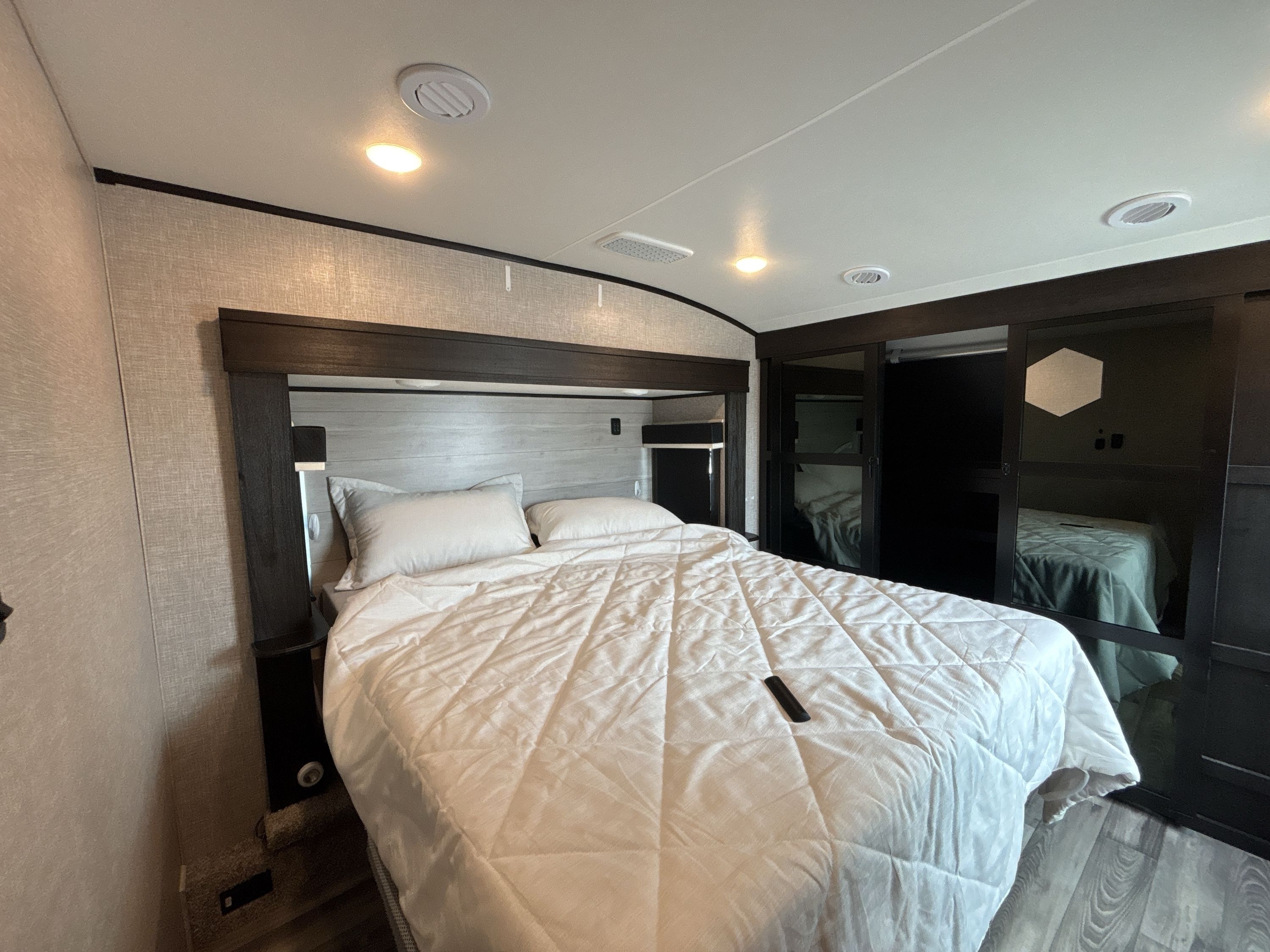 2023 Jayco EAGLE 335RDOK in rossford OH