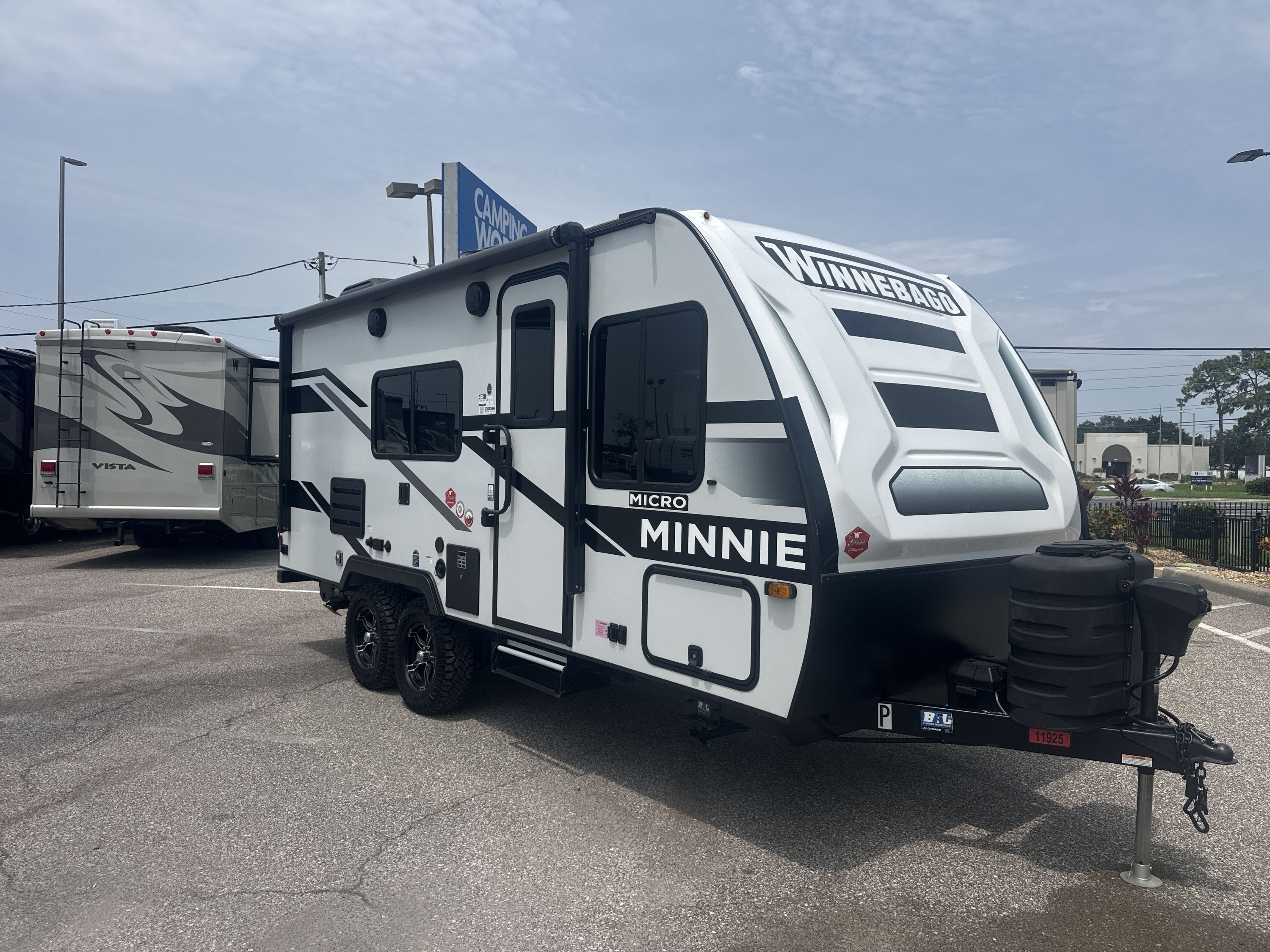 2024 Winnebago MICRO MINNIE 2100BH in holiday FL