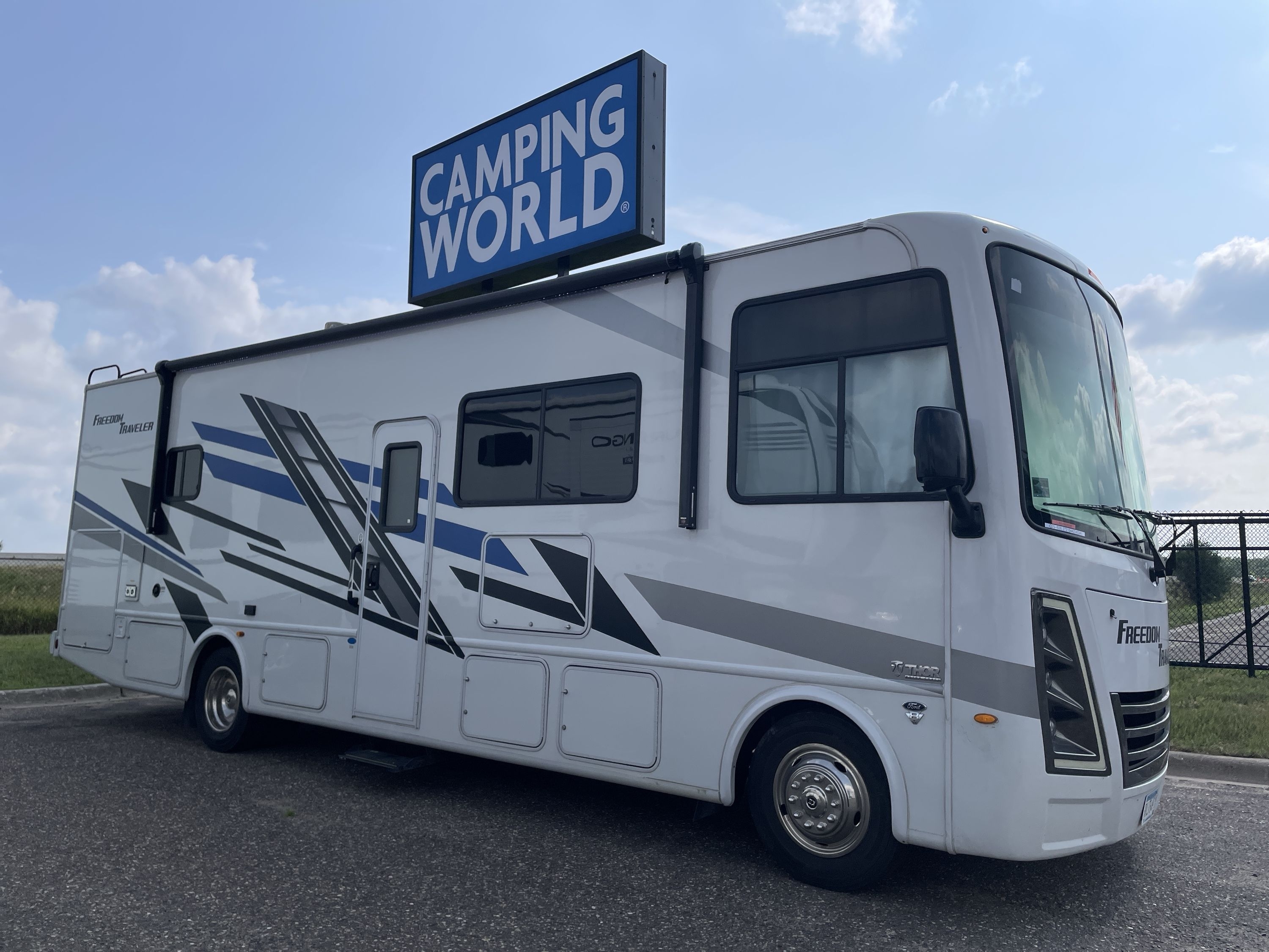2025 Thor FREEDOM TRAVELER B30 in monticello MN