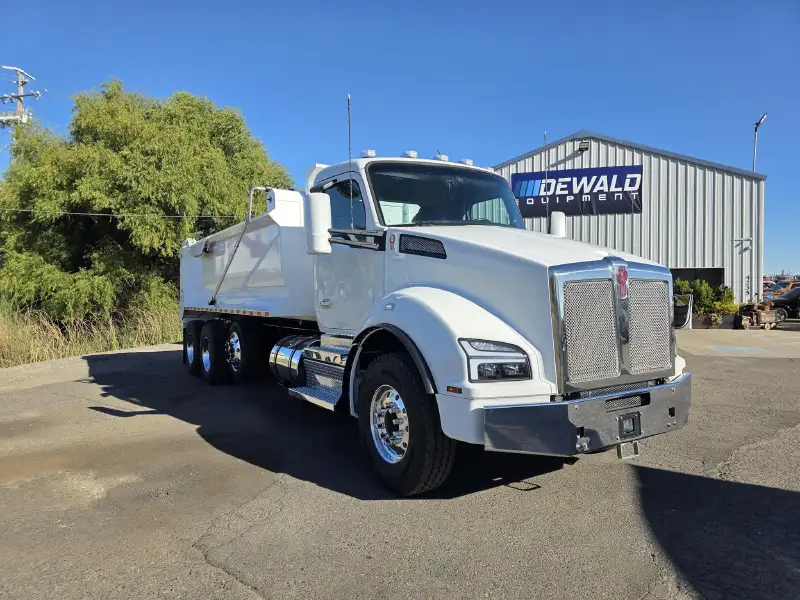 2022 KENWORTH T880