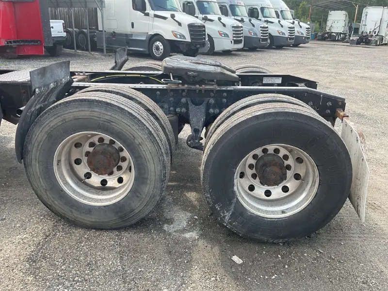 2019 INTERNATIONAL LT625