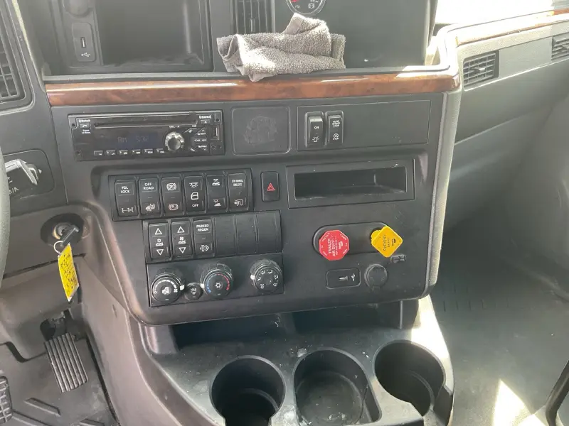 2019 INTERNATIONAL LT625
