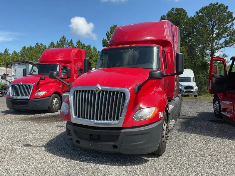 2022 INTERNATIONAL LT625