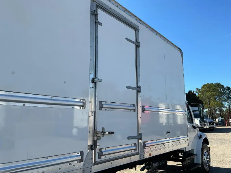 2020 FREIGHTLINER BUSINESS CLASS M2 106