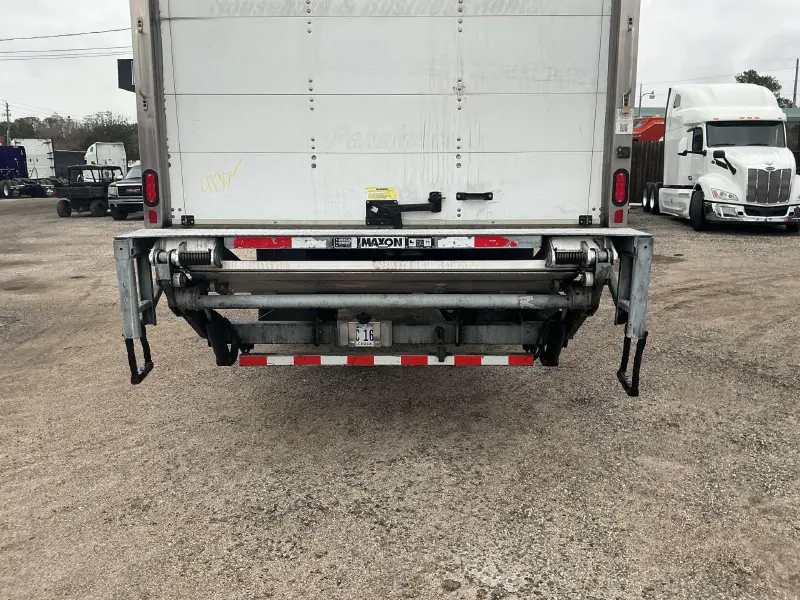2020 FREIGHTLINER BUSINESS CLASS M2 106