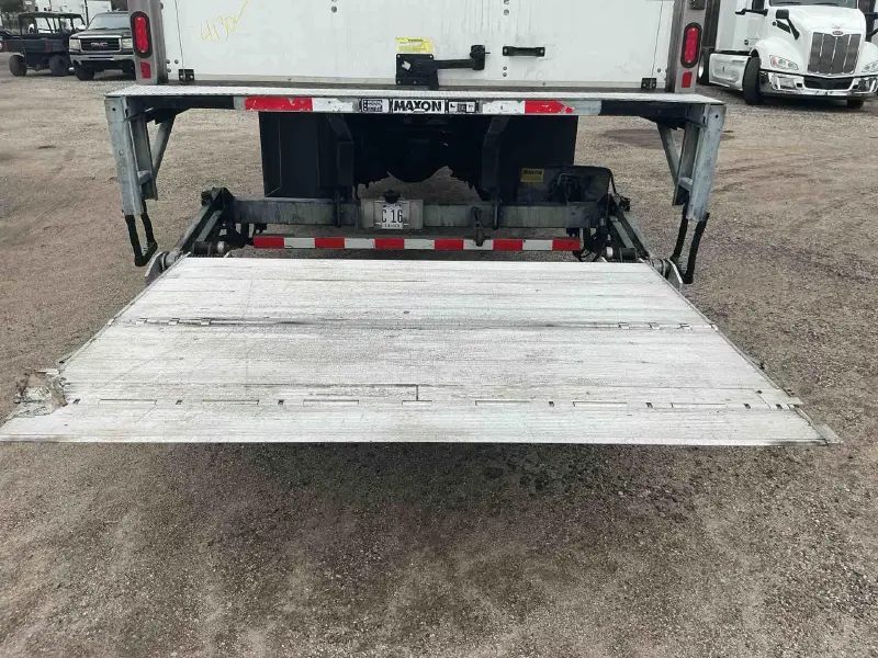 2020 FREIGHTLINER BUSINESS CLASS M2 106
