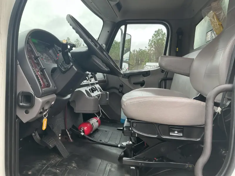 2020 FREIGHTLINER BUSINESS CLASS M2 106