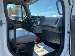 2020 FREIGHTLINER BUSINESS CLASS M2 106