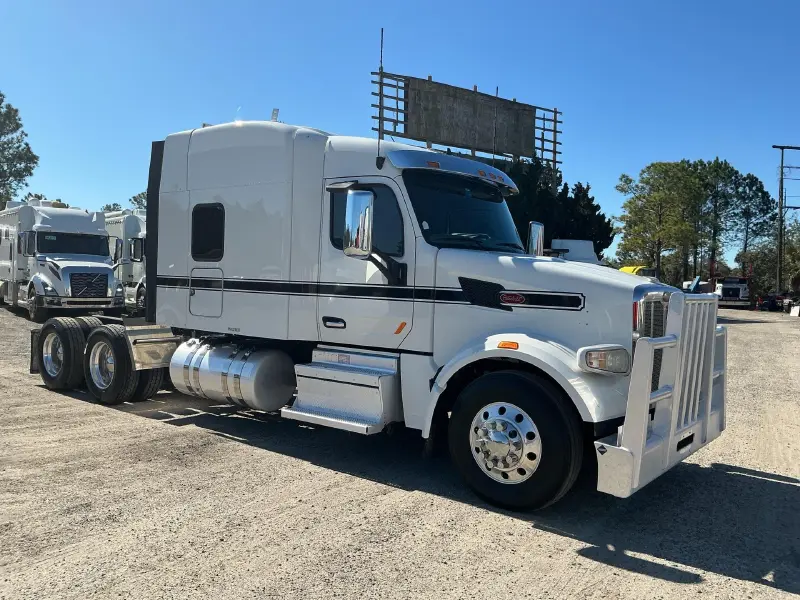 2019 PETERBILT 567