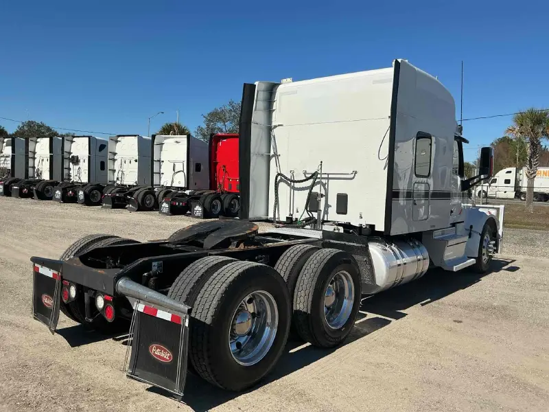 2019 PETERBILT 567