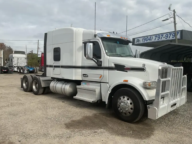 2019 PETERBILT 567