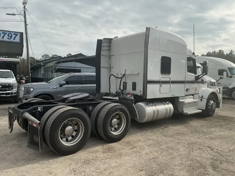 2019 PETERBILT 567