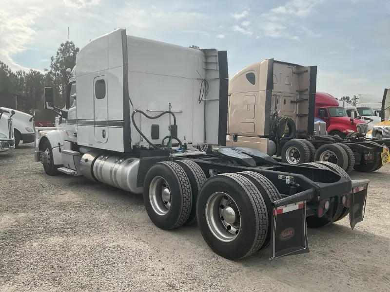 2019 PETERBILT 567