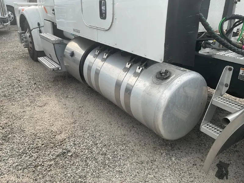 2019 PETERBILT 567