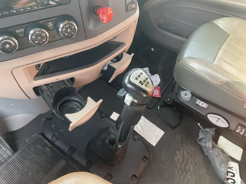 2019 PETERBILT 567
