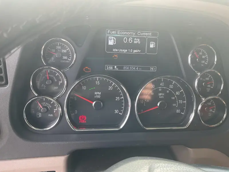 2019 PETERBILT 567
